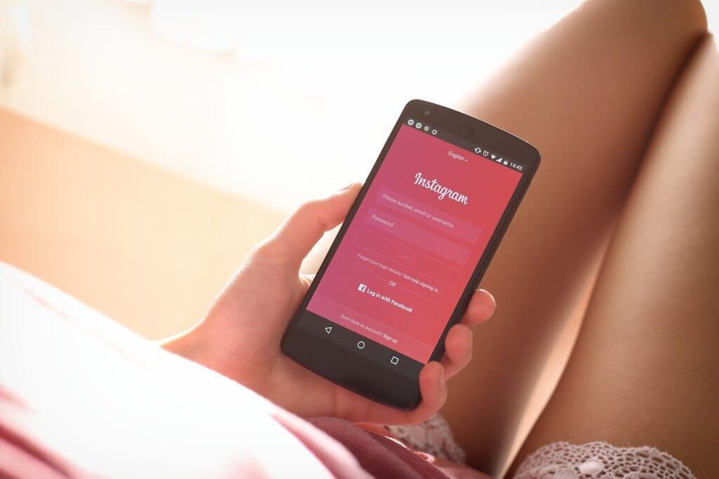 Untuk menghasilkan uang dari Instagram di tahun 2023, Anda dapat mencoba beberapa strategi berikut: